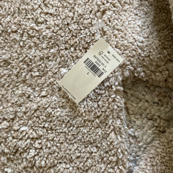 Old Navy Sherpa 1/2 zip pullover - Picture 3 of 3